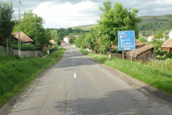 Drum reabilitat între Dumbrăvioara şi Fărăgău