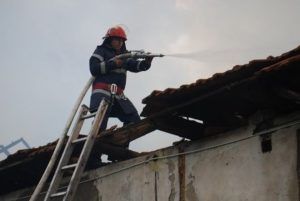 Incendiu pe strada Pandurilor din Târgu-Mureş