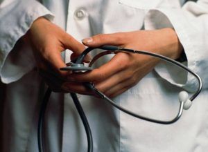 Zeci de mii de reţete au fost prescrise vineri, deşi medicii anunțau proteste