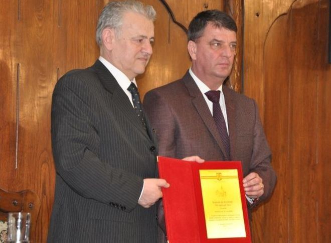 Diplomă de excelenţă pentru cel mai longeviv director de Arhive din România