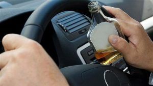 Alcoolul la volan dăunează indicatoarelor rutiere