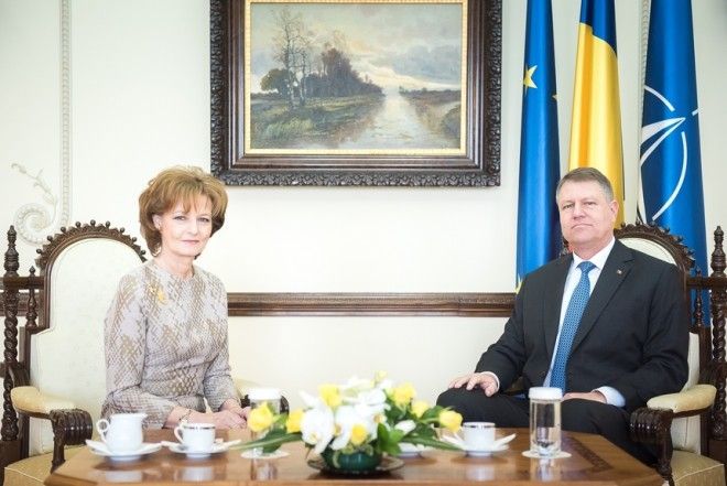 Preşedintele Klaus Iohannis, urări de sănătate transmise regelui Mihai
