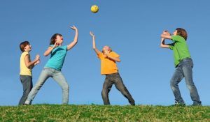 Guvernul încurajează copiii să facă sport. Ce măsuri a adoptat în acest sens