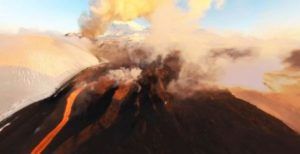 Show oferit de 4 vulcani în erupţie, în Kamceatka