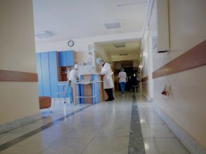 Linie telefonică unde pacienţii şi personalul medical pot reclama corupţia din spitale