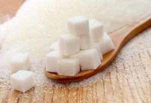 O dietă bogată în zahăr poate duce la acnee şi îmbătânirea prematură a tenului
