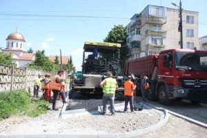 Asfaltări de străzi la Ungheni