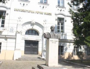 Decani noi la Universitatea „Petru Maior”