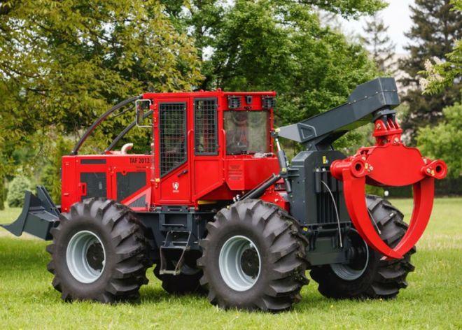 Tractor forestier nou, lansat de IRUM Reghin