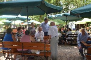 Pensionarii din Târgu-Mureş, invitaţi la picnic