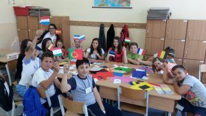 Elevii reghineni învață despre muzica și literatura românească