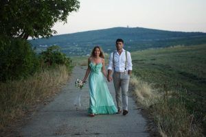 Laura Cosoi și tânărul om de afaceri din Mureș, Cosmin Curticăpean, un an de la căsătorie