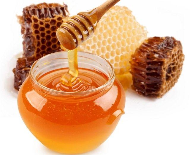 Cum aflăm dacă mierea de albine este naturală sau contrafăcută