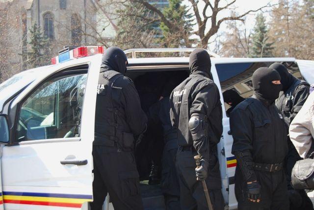 Ce au identificat poliţiştii în urma percheziţiilor efectuate la Primăria Sângeorgiu de Pădure