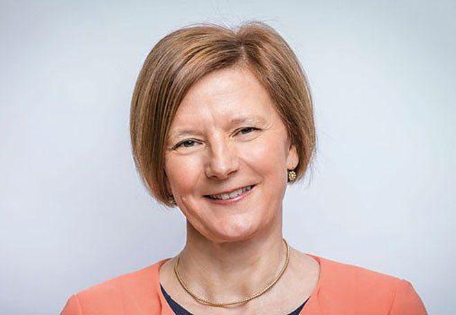 HotNews.ro: Directorul BBC Radio, Helen Boaden, a demisionat după 34 de ani. Ea critică starea actuală a jurnalismului