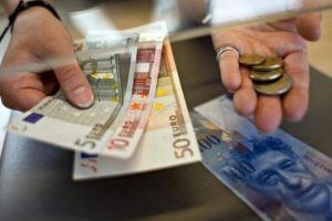 Creditele în franci elveţieni, convertite în lei