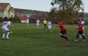Etapă a oaspeților și a victoriilor la 3 goluri în Liga IV