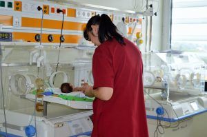 Campanie de strângere de fonduri pentru dotarea Secției Neonatologie a Spitalului Județean