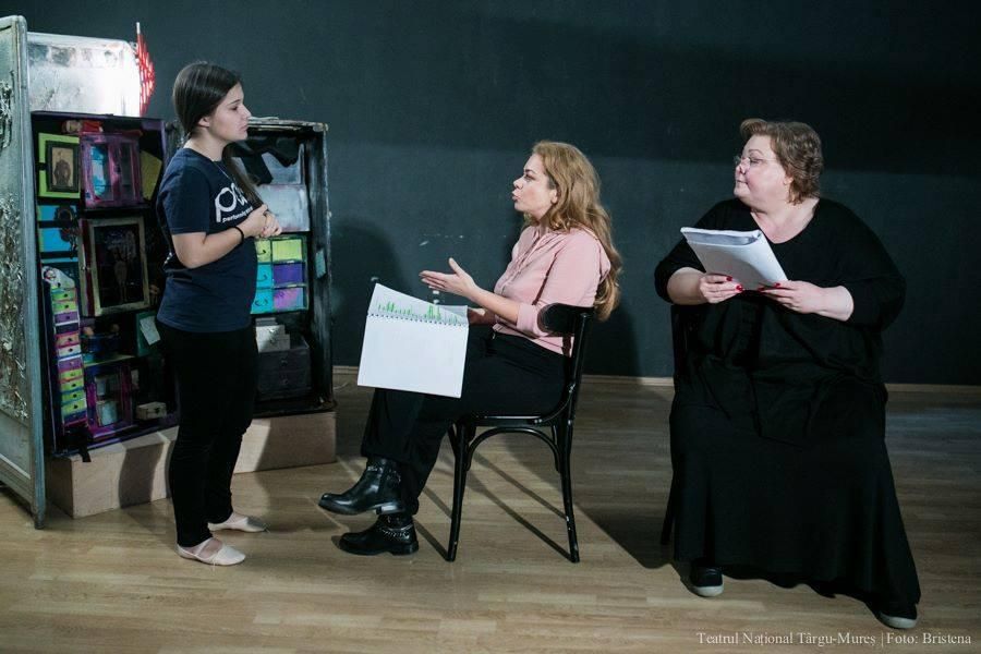 Monica Ristea, Roxana Marian și Carmen Ghiurco, în Limba maternă – Mameloschn