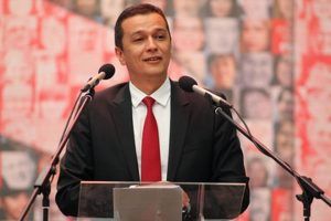 Decretul privind desemnarea lui Grindeanu premier, semnat de președintele Iohannis