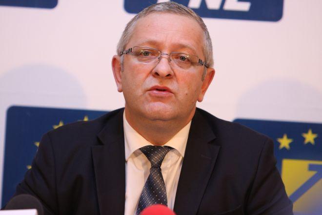 Senatorul Chirteș, în Comisia de control a SRI