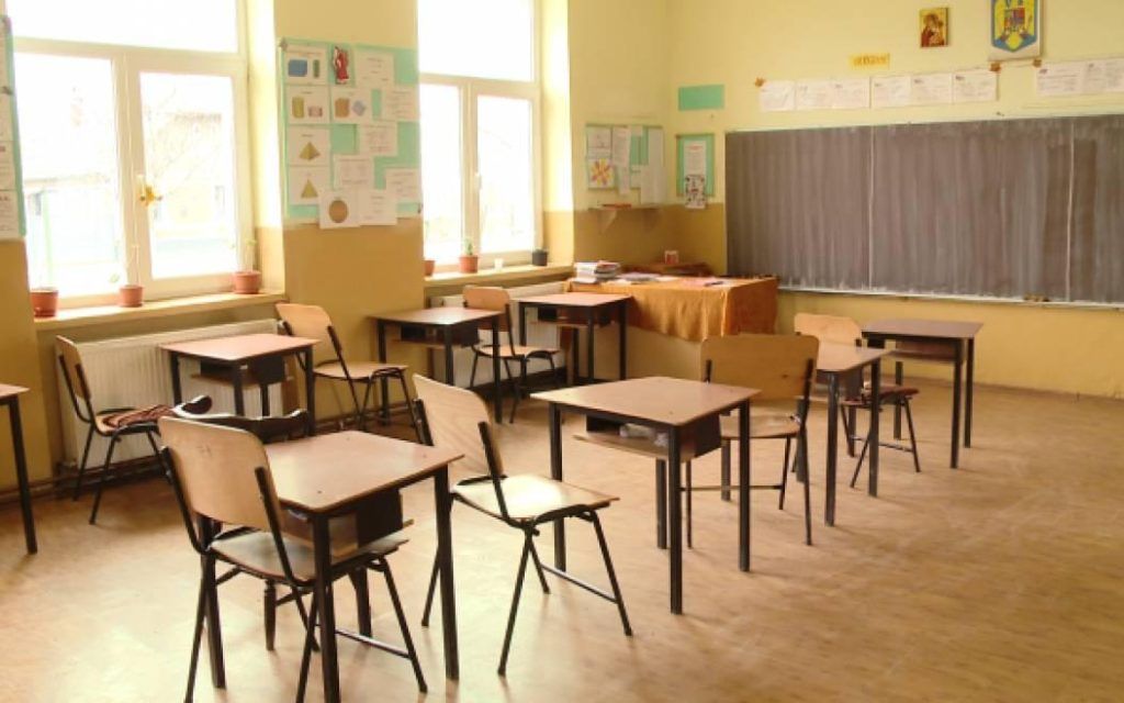 Cursuri suspendate în școli din Sighișoara și Zagăr