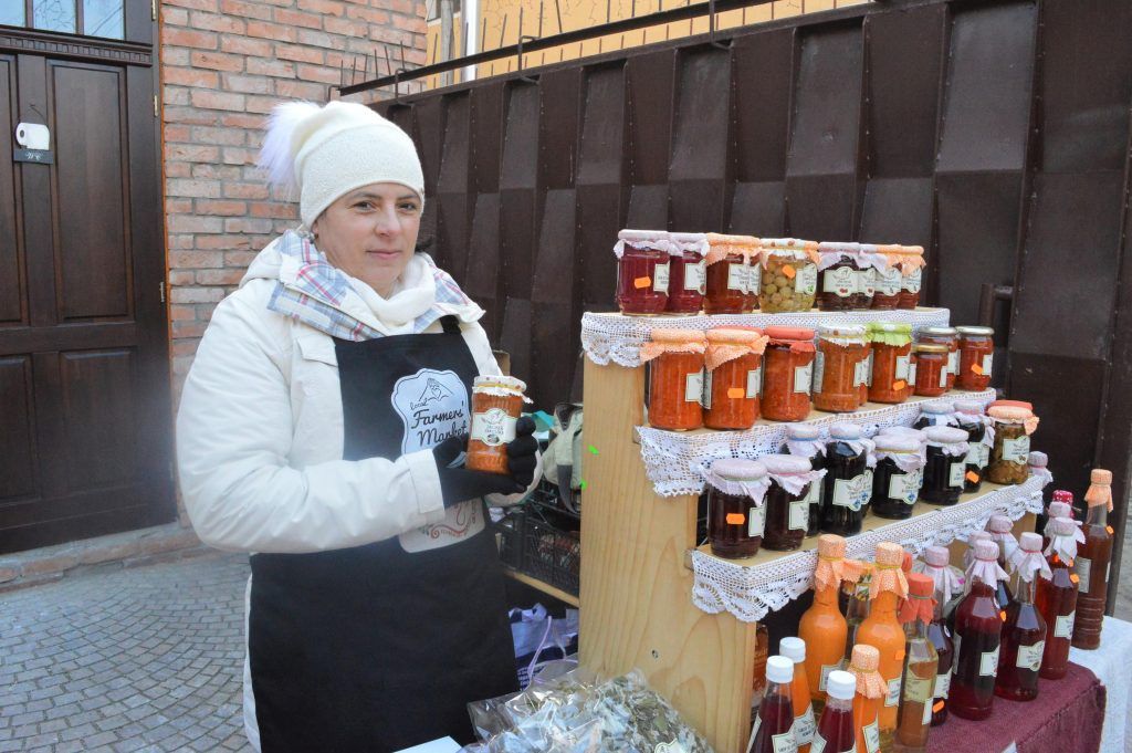 FOTO: Ce produse locale puteți găsi, astăzi, la Târgul Local Farmers’ Market