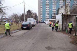 Acţiuni de curăţenie în cartierul Aleea Carpaţi