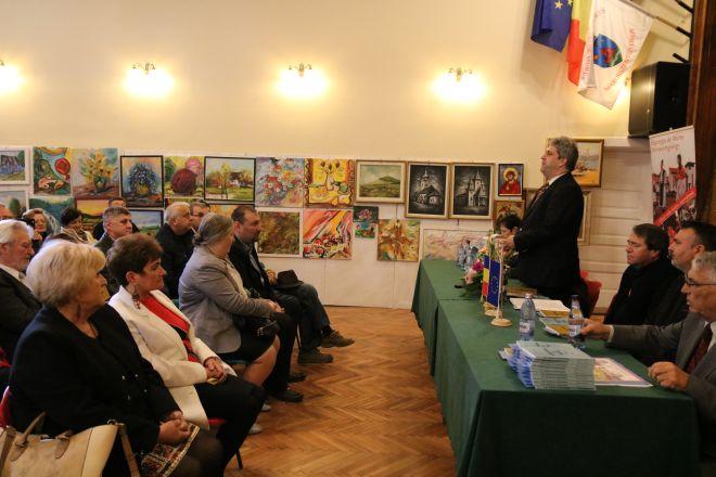 VIDEO, FOTO: Lansare de carte şi vernisaj de pictură, în debutul Zilelor Sângeorzene 2017