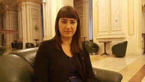 Raport din Parlament (IV). Lavinia Abu Amra și viața de parlamentar într-un partid nou – USR