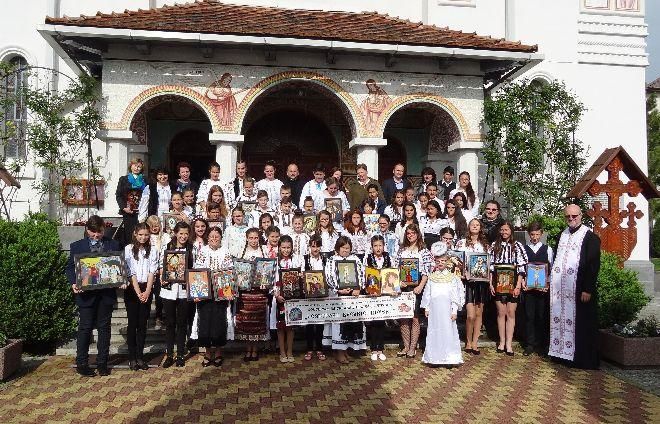 FOTO: „Vestitorii bucuriei Învierii”, festival-concurs la Reghin