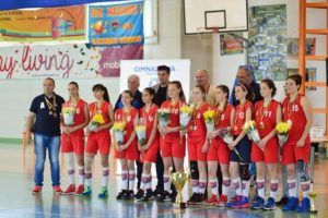 FOTO: Fetele de la ”Alexandru Ceușianu”, vicecampioane naționale la Gimnaziada 2017