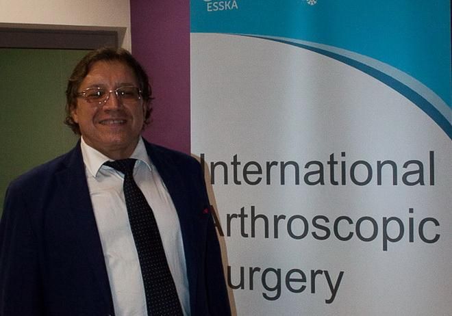 Intervenţie în premieră naţională la cel de-al treilea Curs Internaţional de Chirurgie Artroscopică