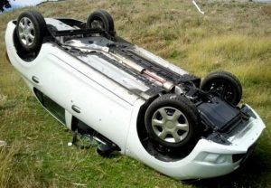 Accident spectaculos lângă Gurghiu: autoturism răsturnat din cauza vitezei excesive