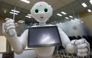 Surpriză IBM de Ziua Internaţională a Copilului: demonstraţii de roboţi la Teatrul Naţional din Târgu-Mureş!