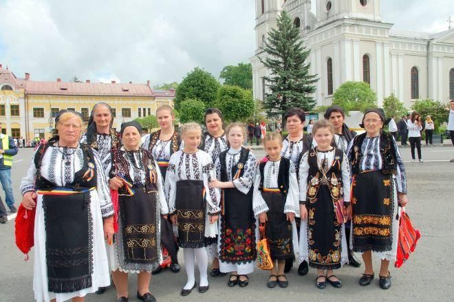 FOTO: Grup folcloric din judeţul Mureş, în Cartea Recordurilor!