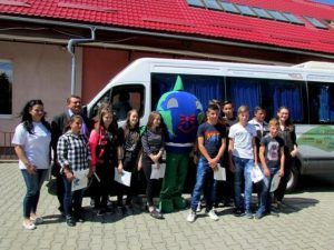 FOTO: Elevii din Brâncovenești, familiarizați cu proiectul „Ecoatitudine”