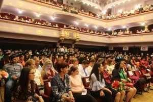 FOTO: Festivitatea de absolvire a viitorilor asistenți de la „Gheorghe Marinescu”