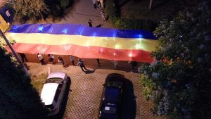 90 de metri pătrați tricolori între căminele studențești