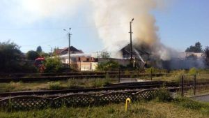 ISU intervine acum pentru stingerea unui incendiu în Tîrgu Mureş