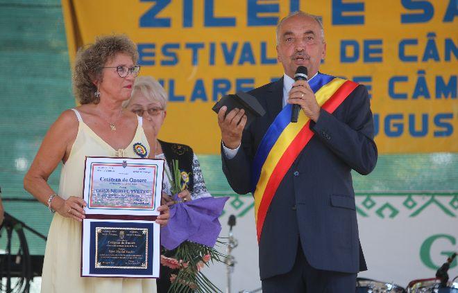 Muriel Yvette Oger, cetăţean de onoare al oraşului Sărmaşu