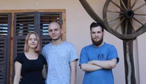Liviu, Silvia și Ionuț, artiști în rezidență Acasă la Hundorf – Viișoara