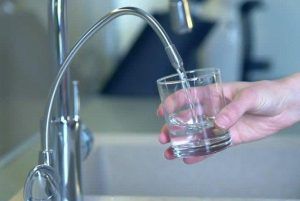 Apa potabilă, întreruptă în 30 de localităţi din Mureş