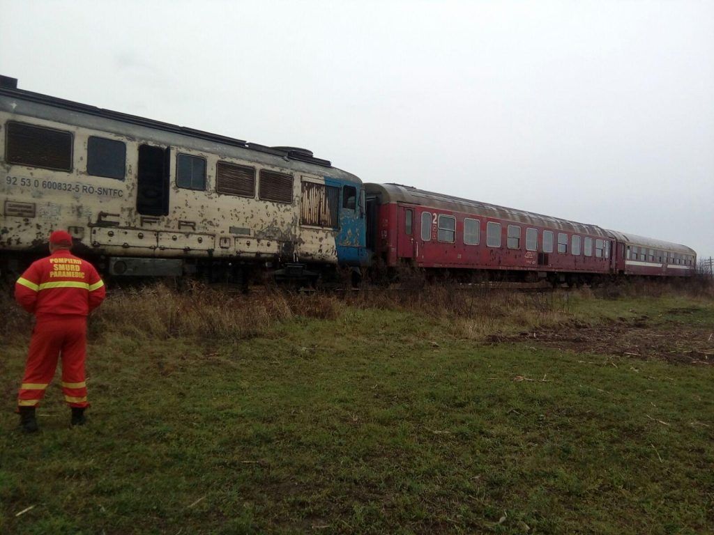 O locomotivă antică a luat foc la Gornești