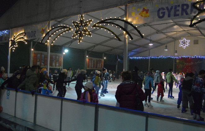 Cât ne costă să patinăm în Parcul Municipal din Târgu-Mureş