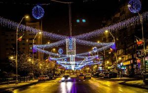 Iluminatul festiv şi patinoarul din Târgu-Mureş, inaugurate în curând