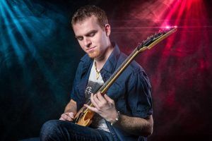 Guitar Hero: Adrian Red live la Manufactura