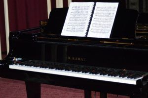 Sunetul muzicii, însuflețit de pianul Kawai la Casa de Cultură „Eugen Nicoară”