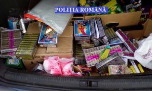 Peste 10.000 de produse pirotehnice confiscate de poliţiştii din Mureş, într-o zi
