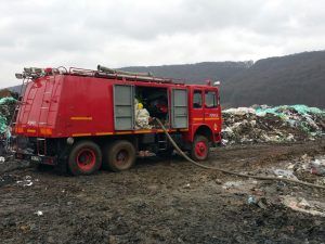 FOTO: Incendiu la groapa de gunoi de la Sighișoara